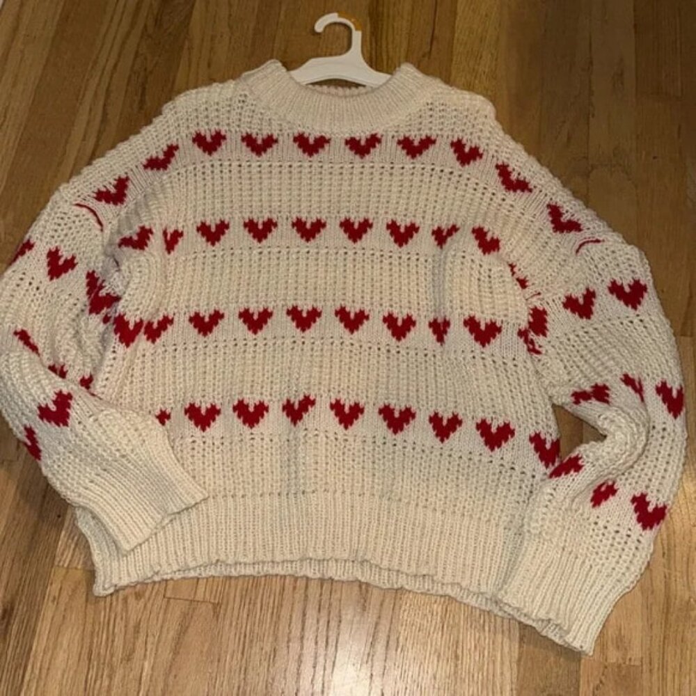 Valentine’s Day sweater size medium